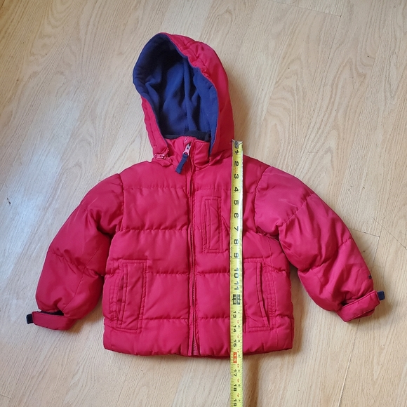 OshKosh Children's Boys Size 3T Red Hooded Jacket. - Picture 3 of 7